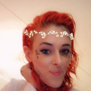 Meet your Posher, Lara